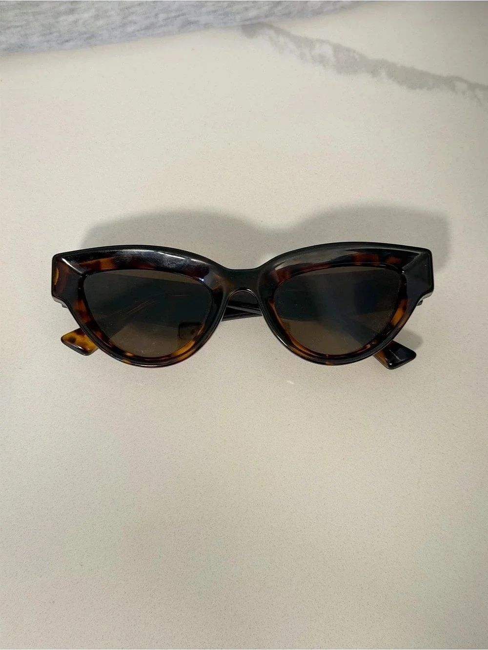 Bottega Veneta BV1447S Cat-Eye Sunglasses in Brown & Black